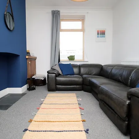 Central Cardiff - 3 Bedroom Home - Free Parking - Walk To Shopping Town Centre And Cardiff Castle Exterior photo