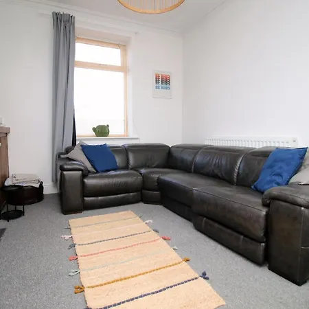 Central Cardiff - 3 Bedroom Home - Free Parking - Walk To Shopping Town Centre And Cardiff Castle Exterior photo