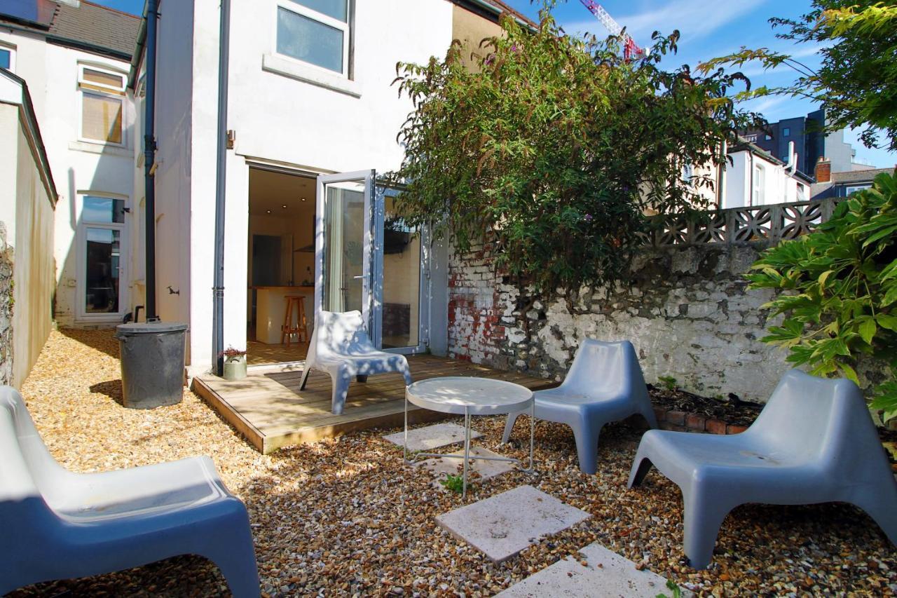 - 3 Bedroom - Free Parking - Walk To Shopping Town Centre And Castle Casa vacanze