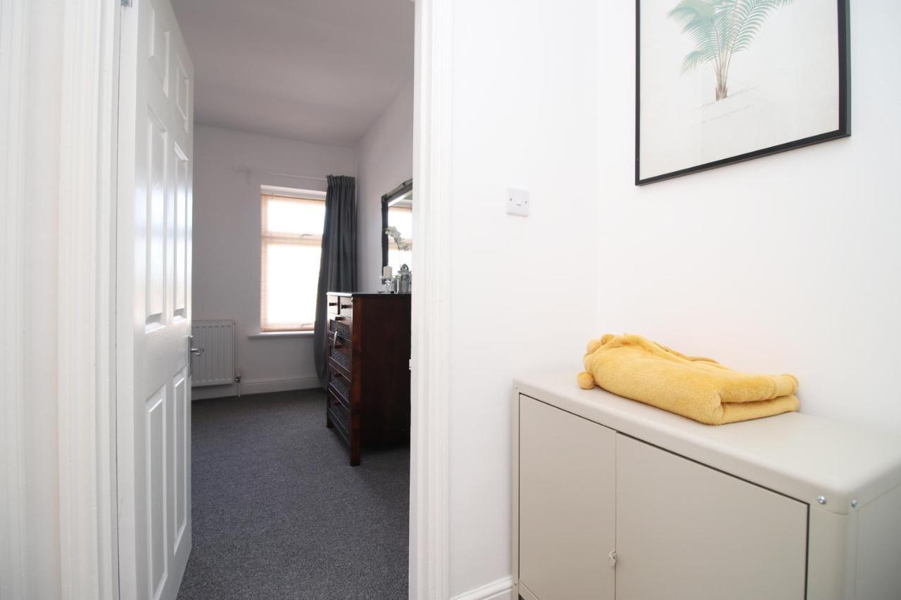 Casa vacanze - 3 Bedroom - Free Parking - Walk To Shopping Town Centre And Castle Cardiff